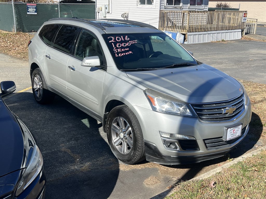 2016 Chevrolet Traverse 2LT's photo