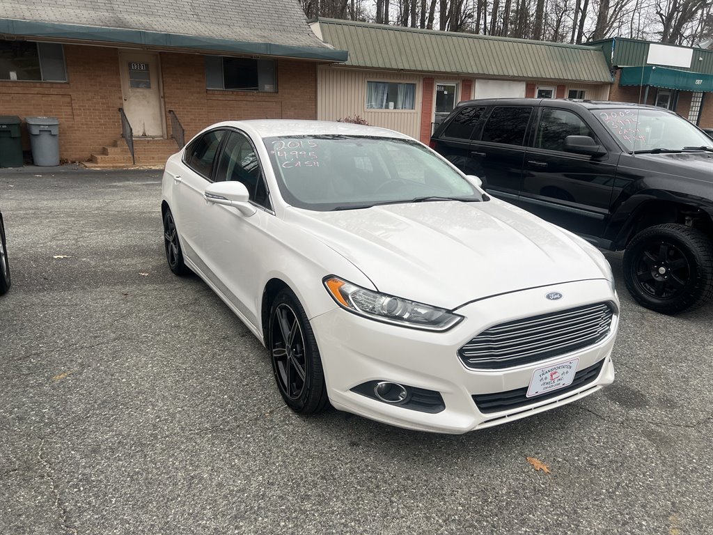 2015 Ford Fusion SE's photo