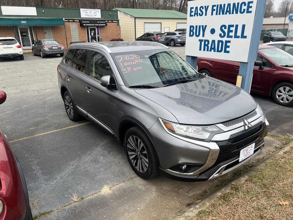 2020 Mitsubishi Outlander SEL's photo