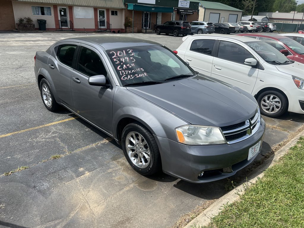 2013 Dodge Avenger SXT's photo