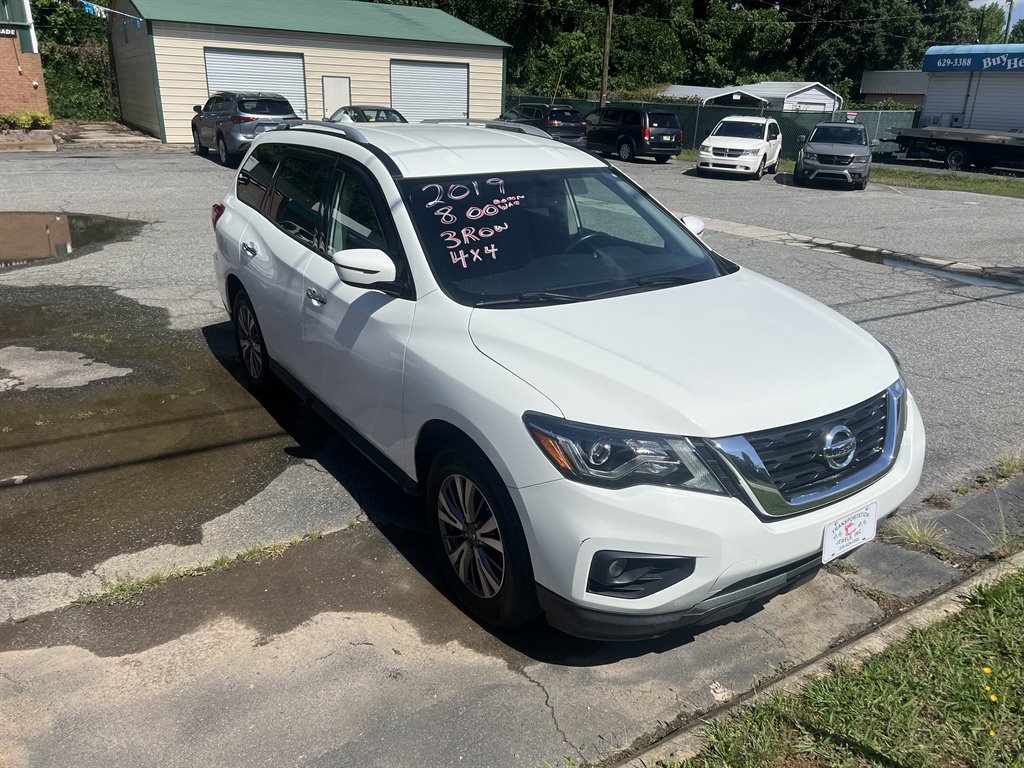 2019 Nissan Pathfinder SV 4WD's photo