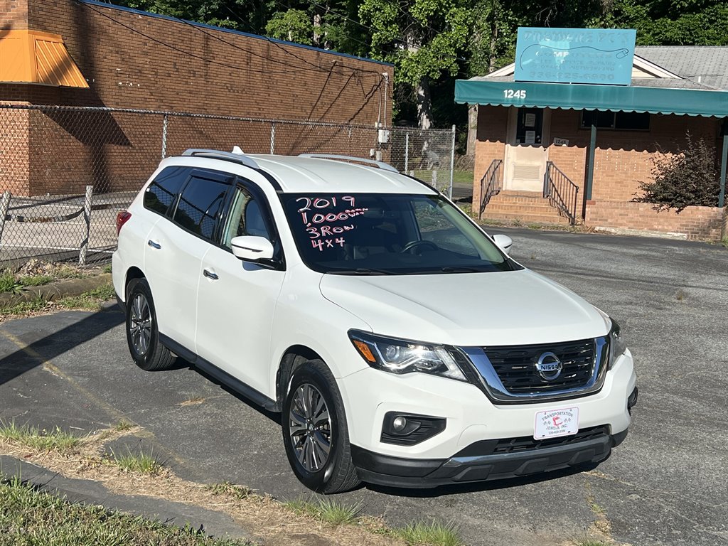 2019 Nissan Pathfinder SV 4WD's photo